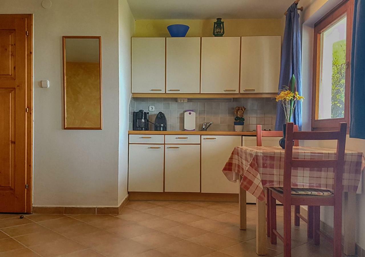 Panorama Apartment Тихань Екстер'єр фото